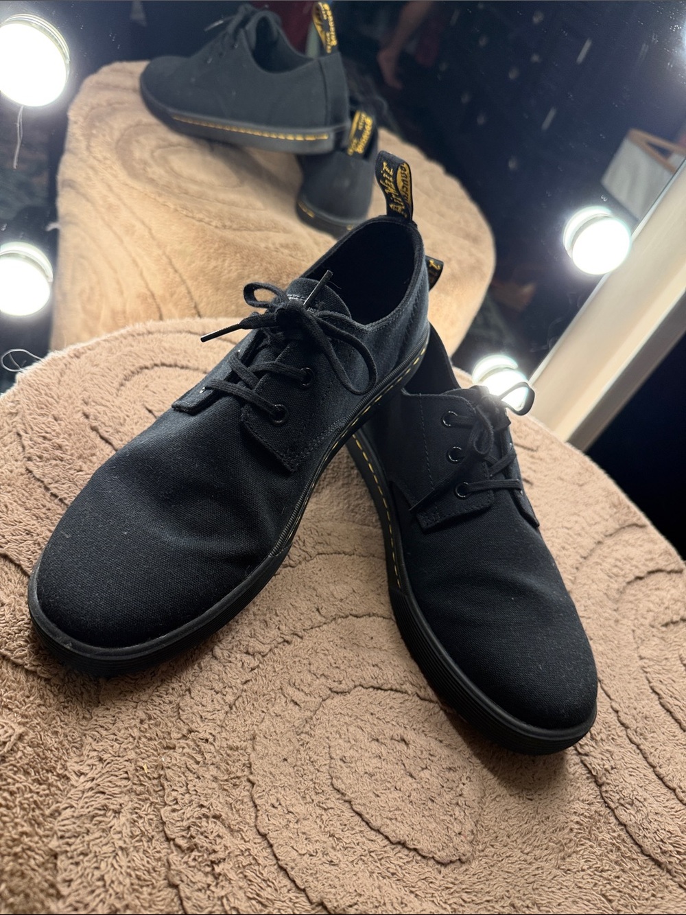 Dr. Martens AirWait w/bouncing soles